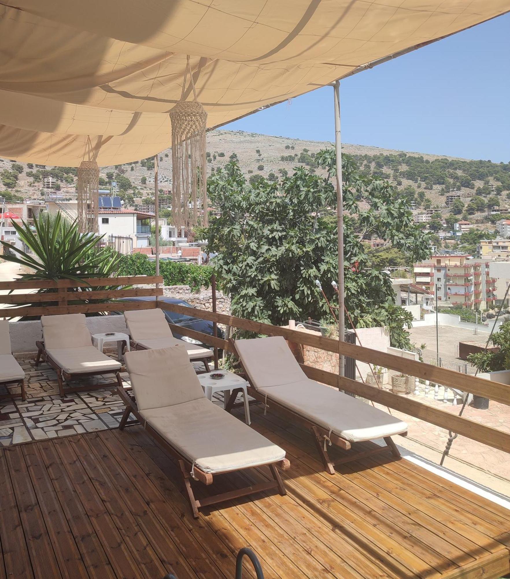Apartments Sadiku With Sea View Sarandë Esterno foto