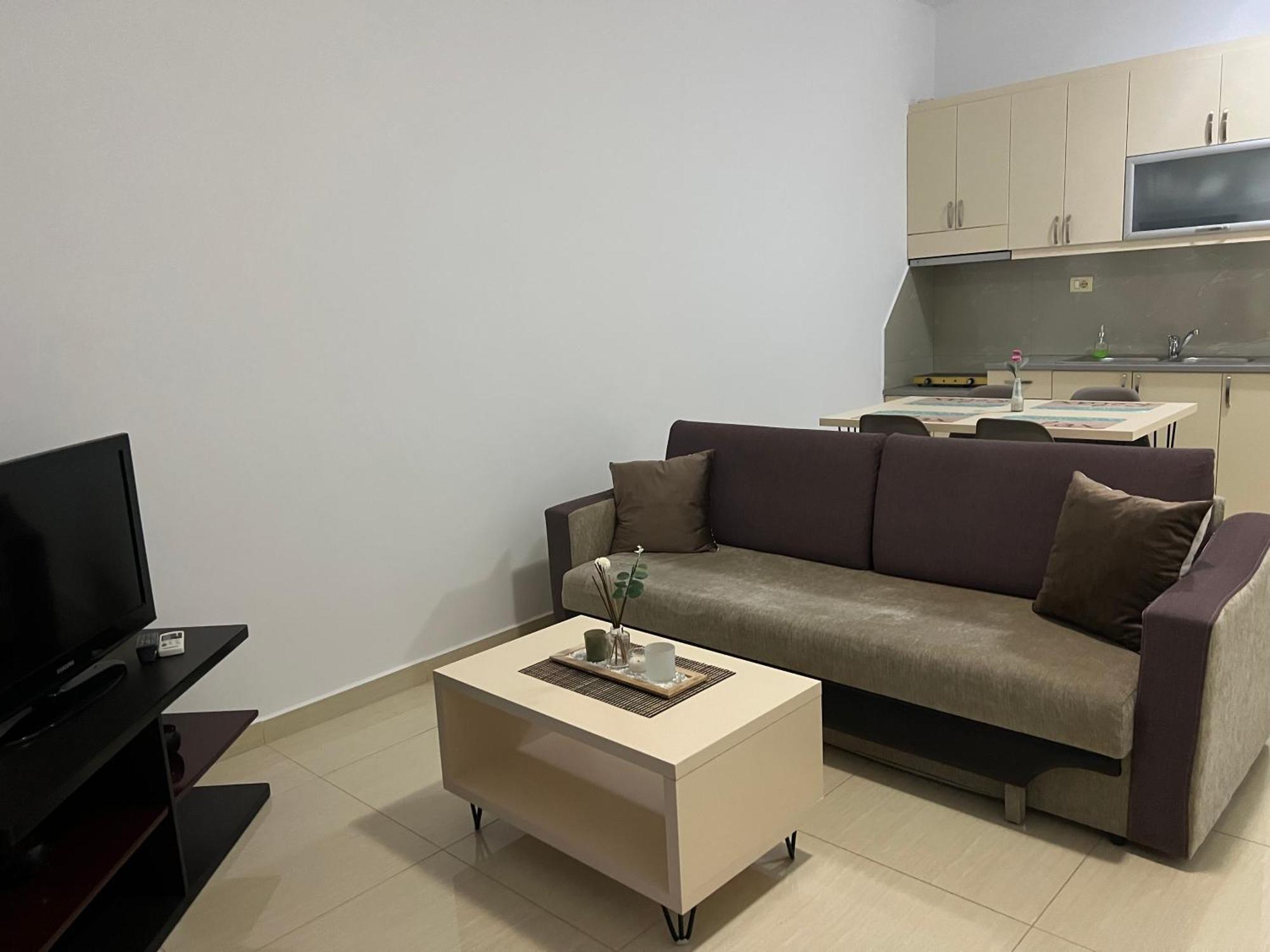 Apartments Sadiku With Sea View Sarandë Esterno foto