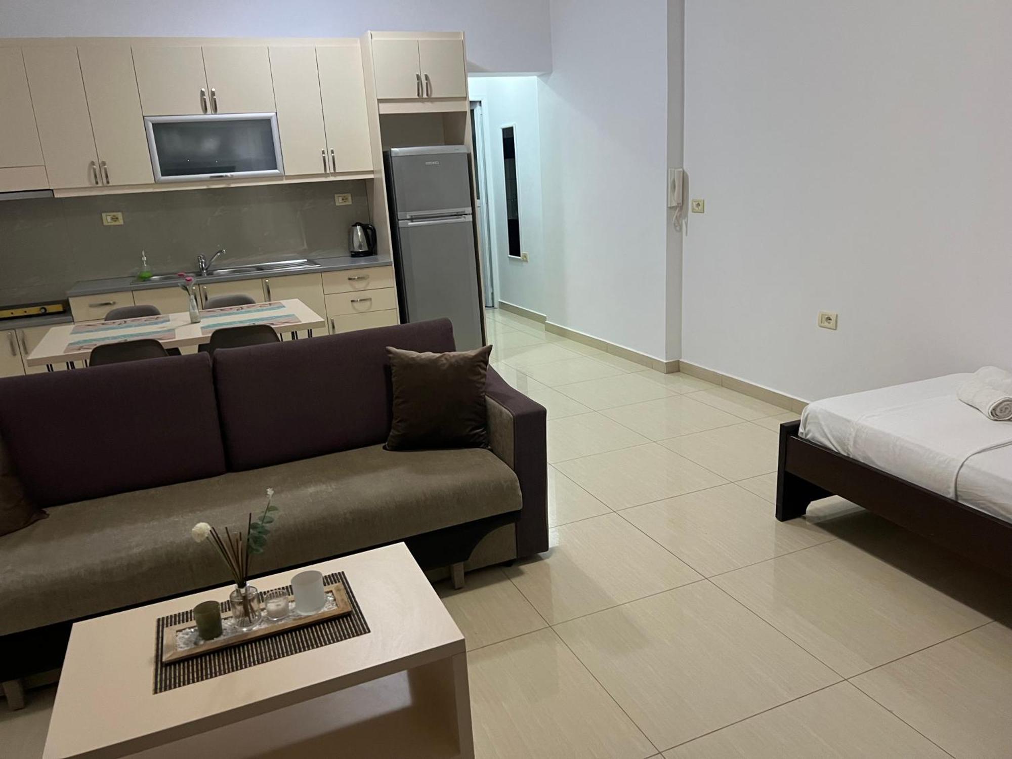 Apartments Sadiku With Sea View Sarandë Esterno foto