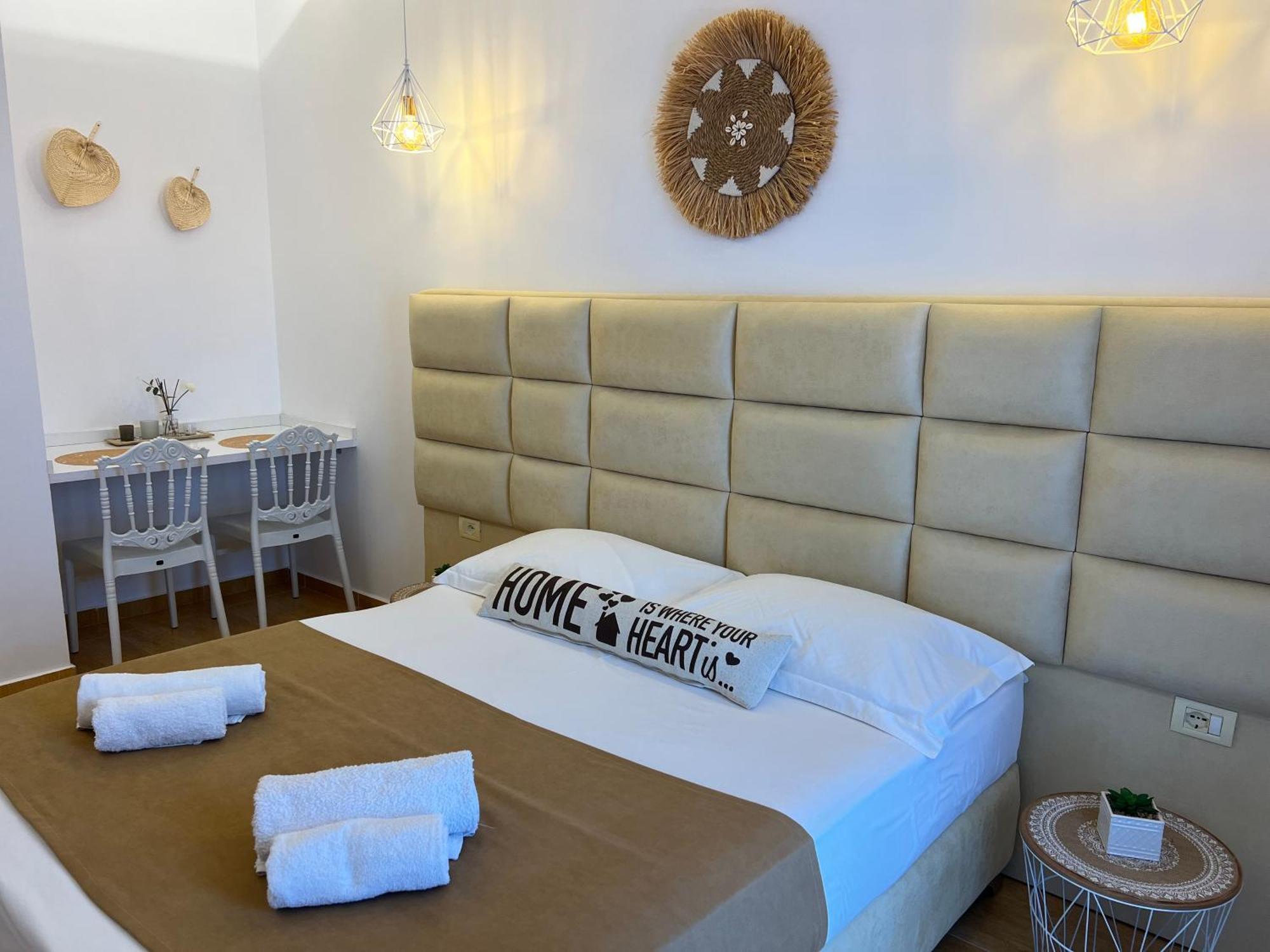 Apartments Sadiku With Sea View Sarandë Esterno foto