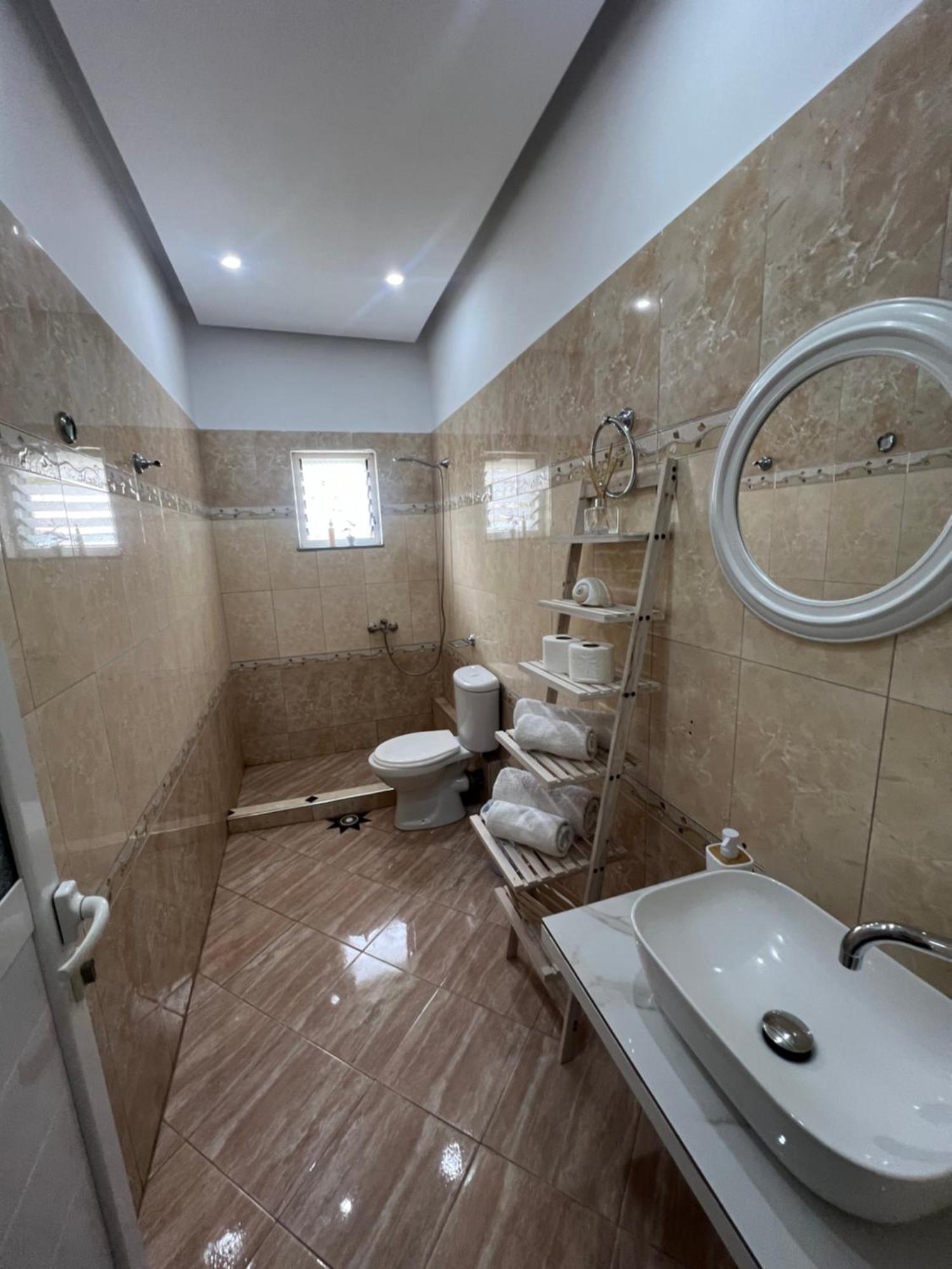 Apartments Sadiku With Sea View Sarandë Esterno foto
